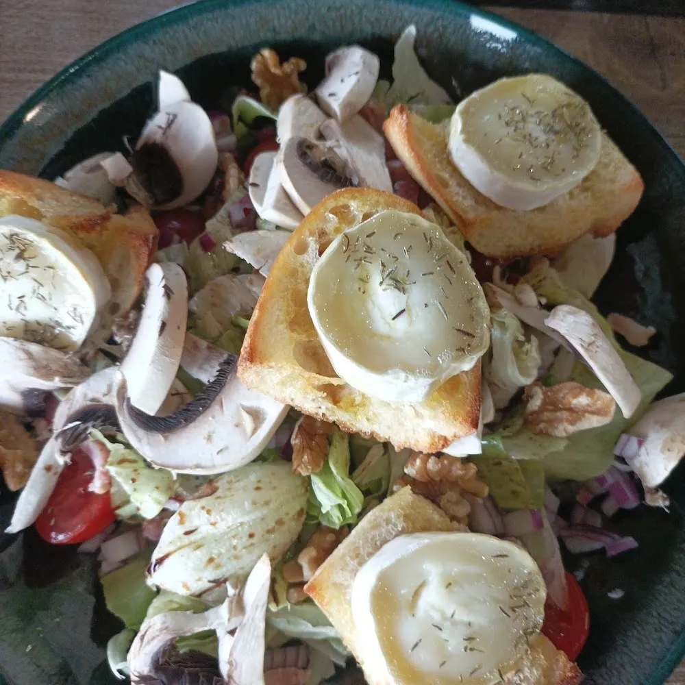 Salade de Chèvre Chaud